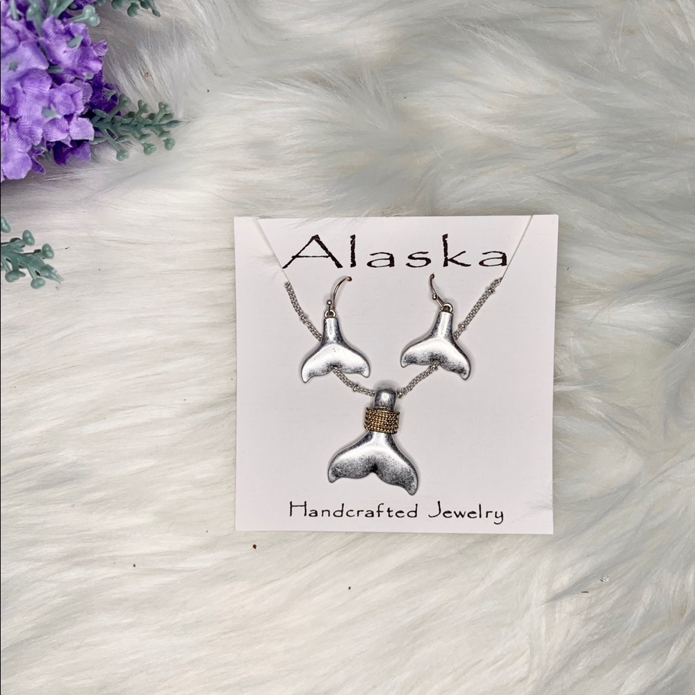Whale tail design Earring and Necklace